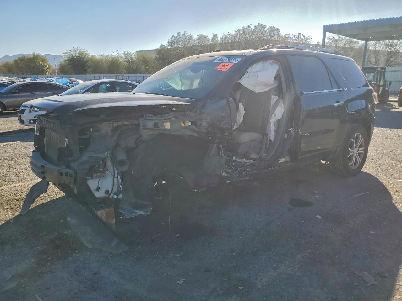 2015 GMC Acadia SLT, VIN 1GKKVRKDXFJ289586 — Front end