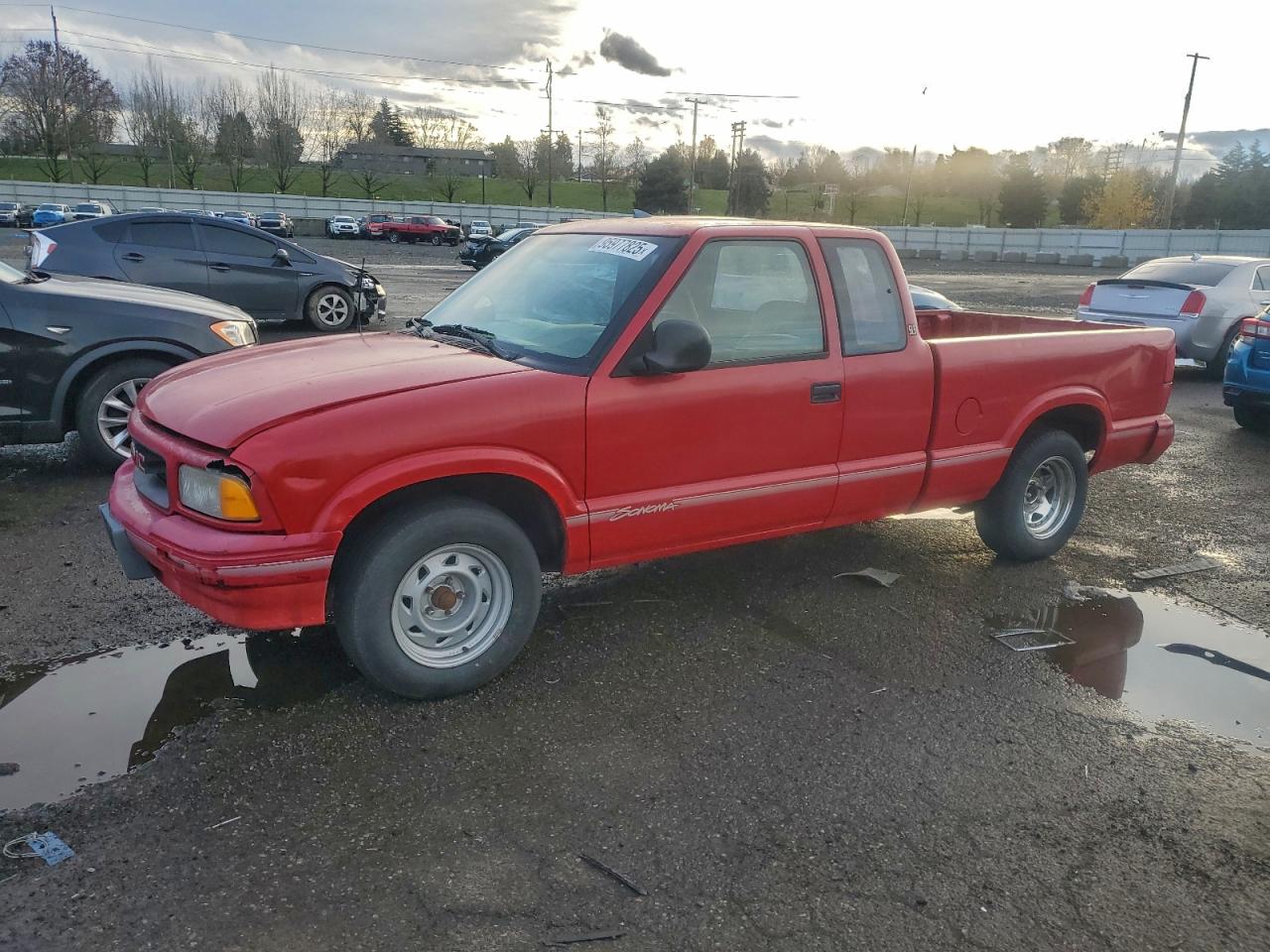 1996 GMC Sonoma SLS, VIN 1GTCS1941T8503318 — Minor dents and scratches