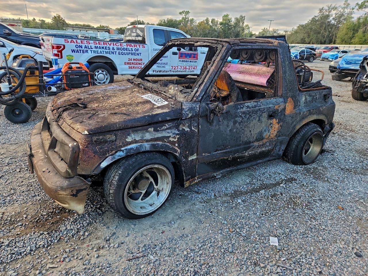 1996 Geo Tracker, VIN 2CNBJ1869T6947985 — Burn