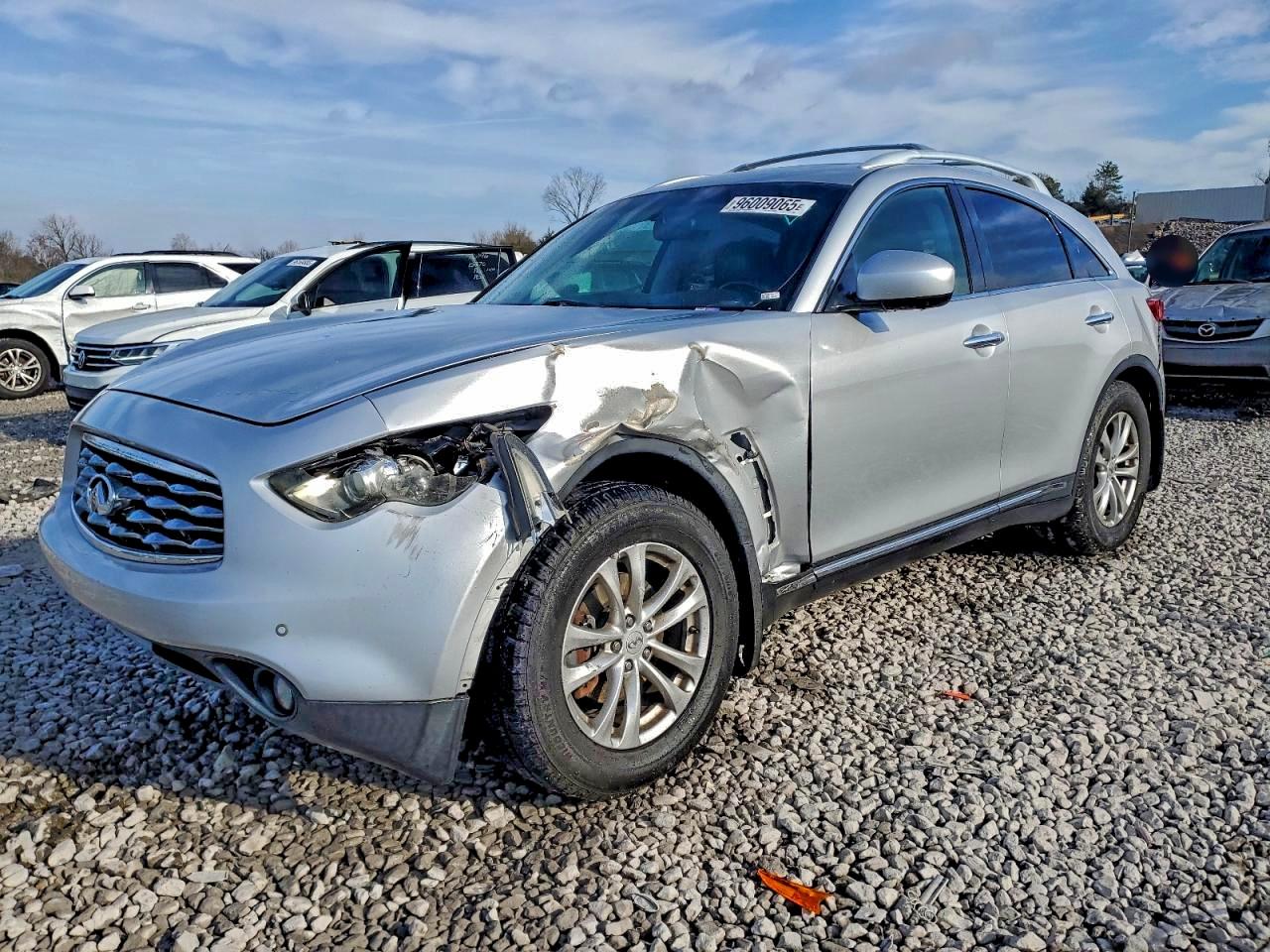 2011 Infiniti FX, VIN JN8AS1MW3BM732030 — Front end