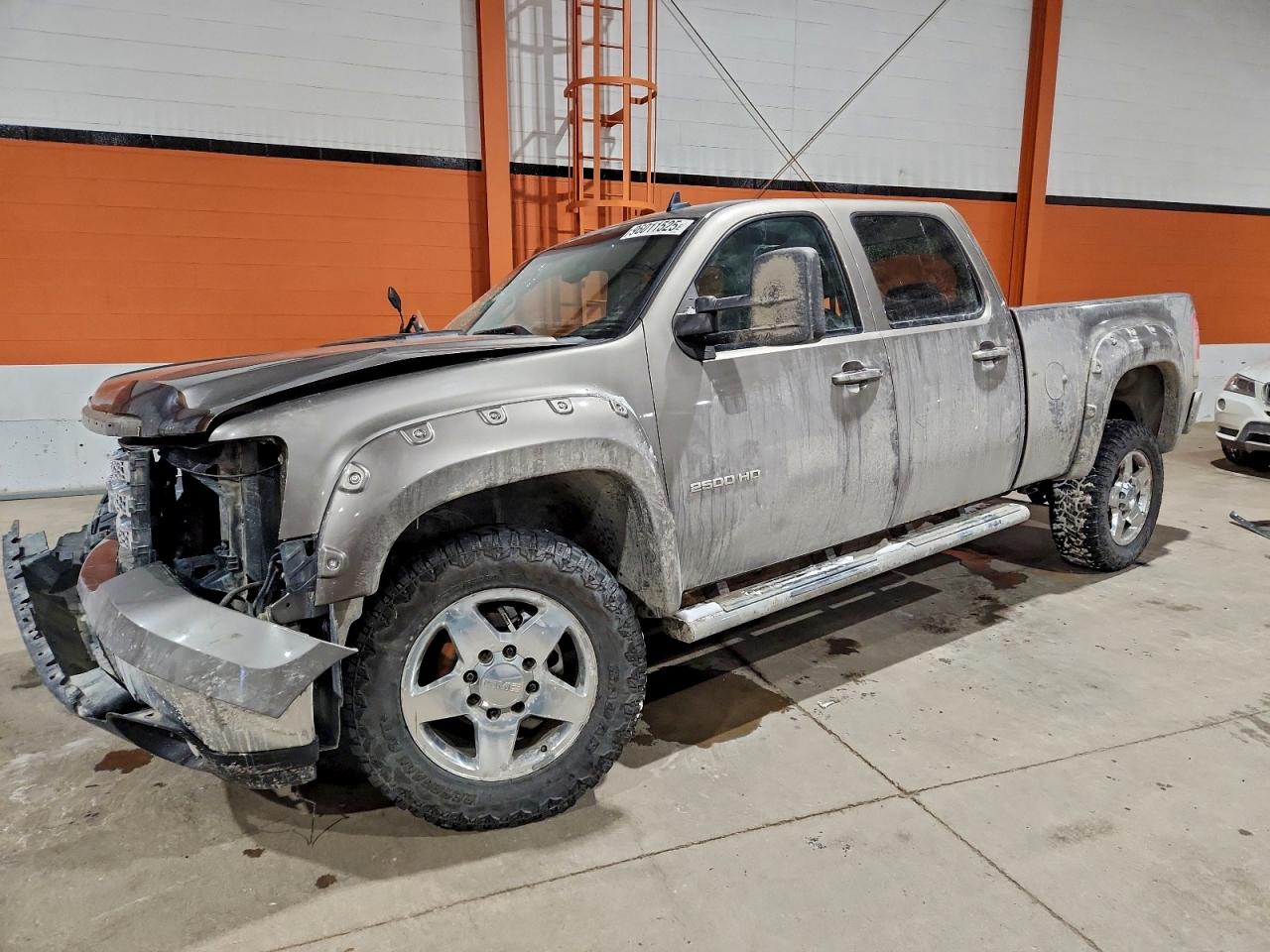 2012 GMC Sierra 2500HD SLT, VIN 1GT121E88CF164780 — Front end