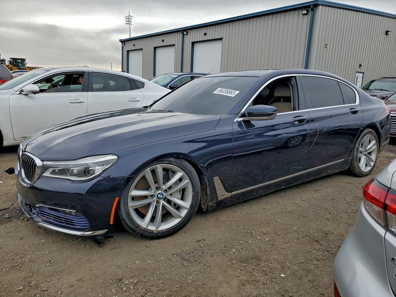 2016 BMW 7 Series 750i xDrive, VIN WBA7F2C50GG420338 — Rear end