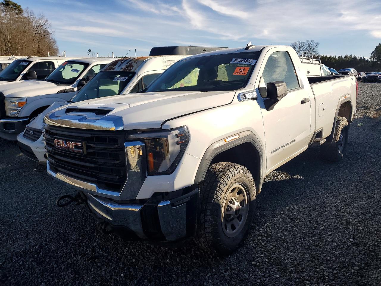 2024 GMC Sierra 3500, VIN 1GT39SEYXRF114594 — Front end