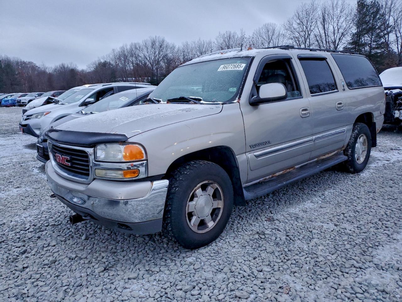 2005 GMC Yukon XL SLT, VIN 1GKFK16Z35J231948 — Minor dents and scratches