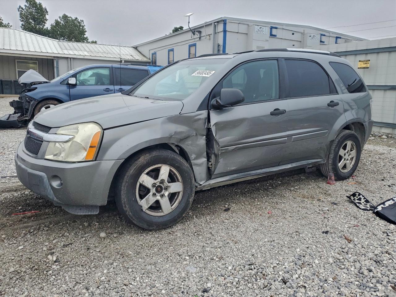 2005 Chevrolet Equinox LS, VIN 2CNDL13F356142285 — Front end