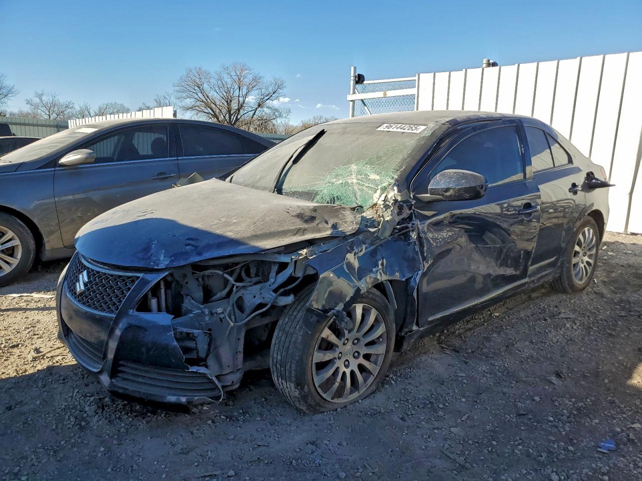 2013 Suzuki Kizashi SE, VIN JS2RE9A3XD6100282 — Front end