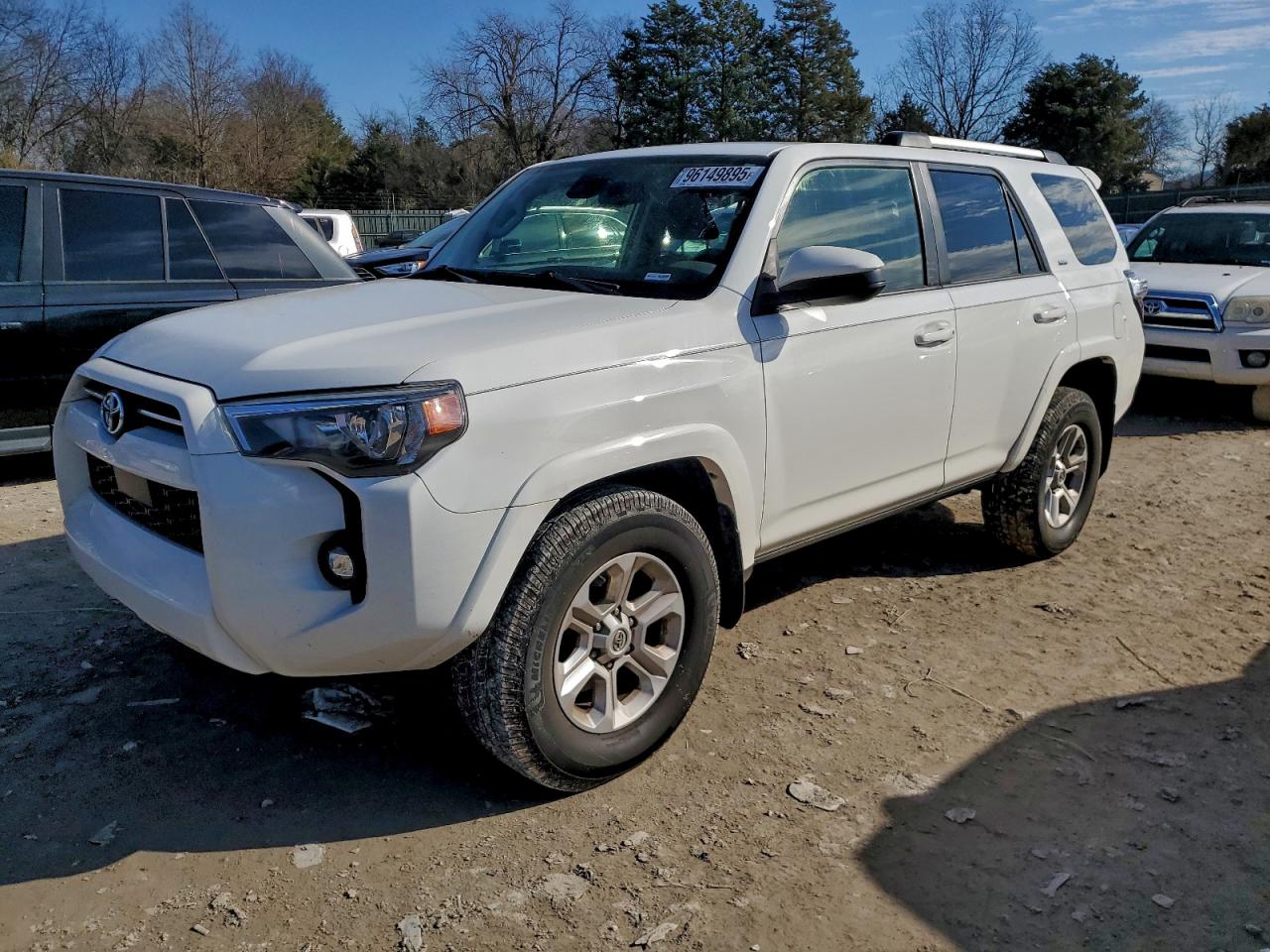 2022 Toyota 4Runner SR5, VIN JTEEU5JR9N5276459 — Side