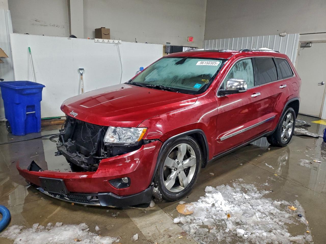 2013 Jeep Grand Cherokee Overland, VIN 1C4RJFCT4DC649222 — Front end