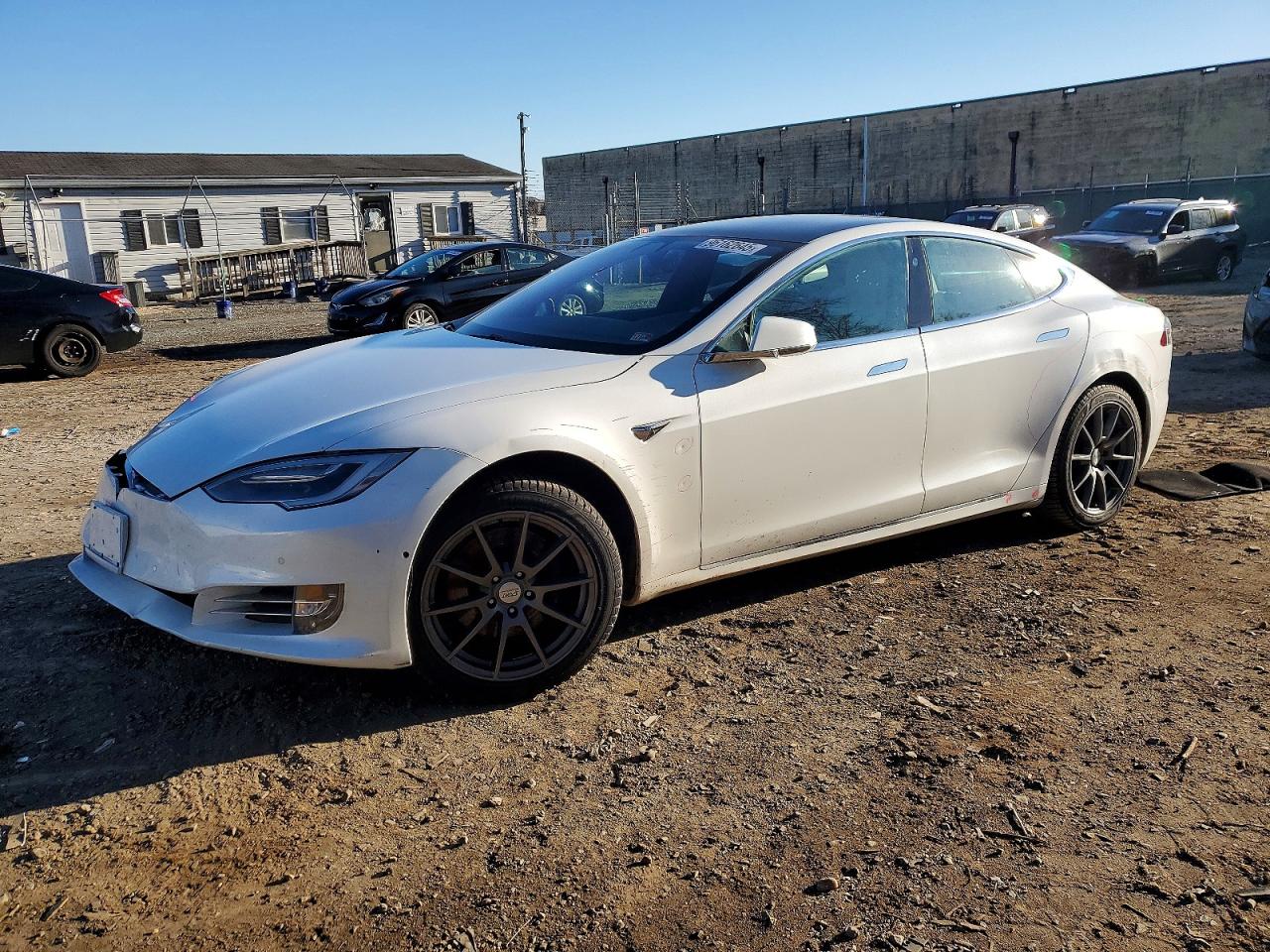 2021 Tesla Model S Long Range Plus, VIN 5YJSA1E25MF426604 — Front end