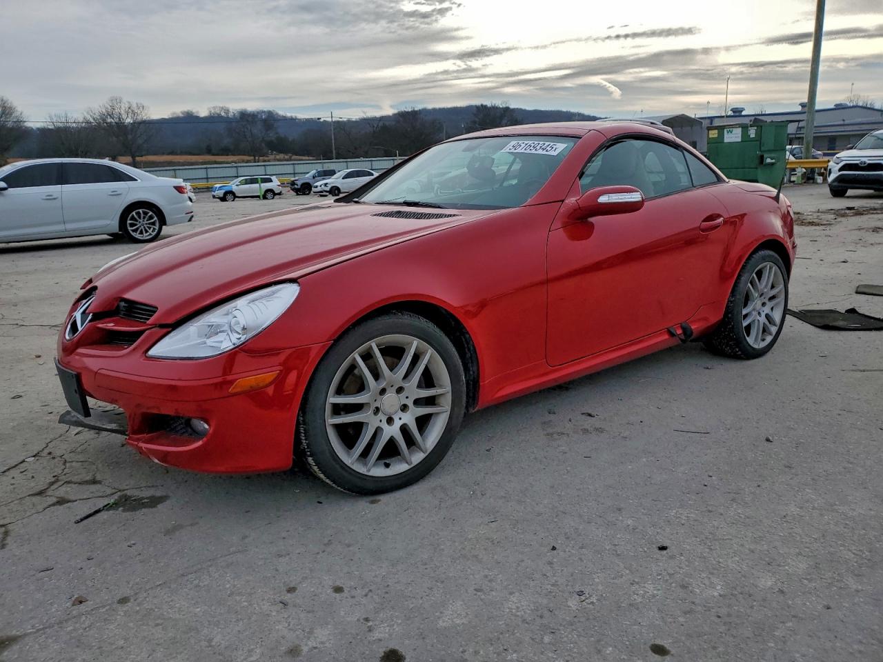 2008 Mercedes-Benz SLK 280, VIN WDBWK54FX8F185925 — Front end