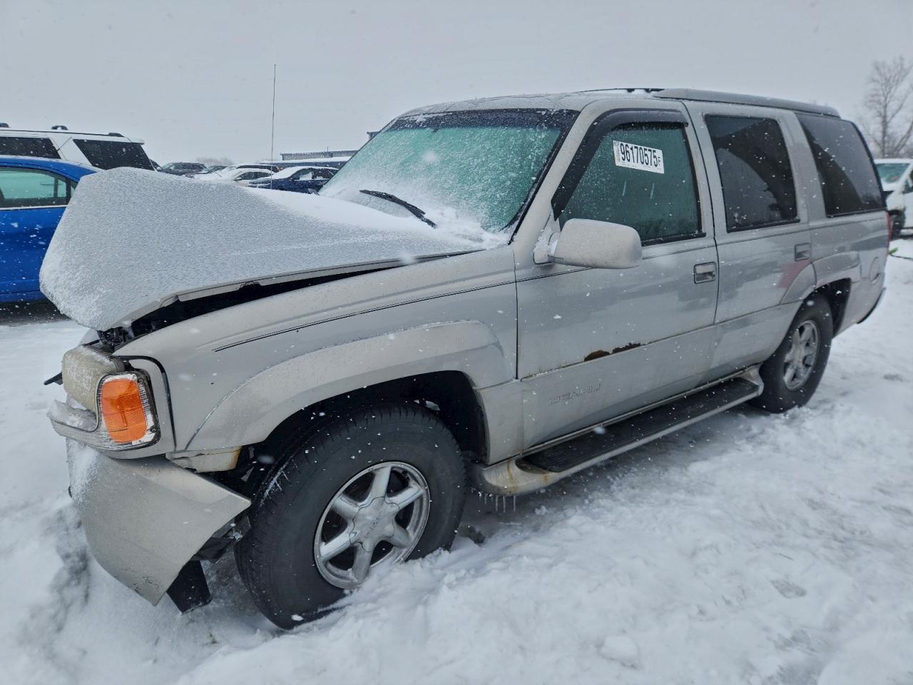 2000 GMC Denali, VIN 1GKEK13R0YR111949 — Перед
