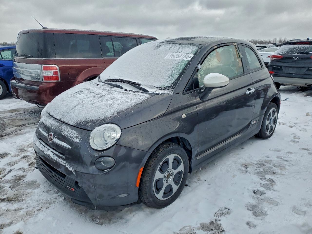 2018 FIAT 500e, VIN 3C3CFFGE7JT471703 — Механическое