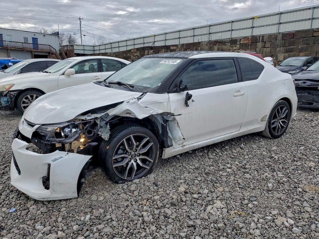 2014 Scion tC Monogram, VIN JTKJF5C79E3079868 — Front end