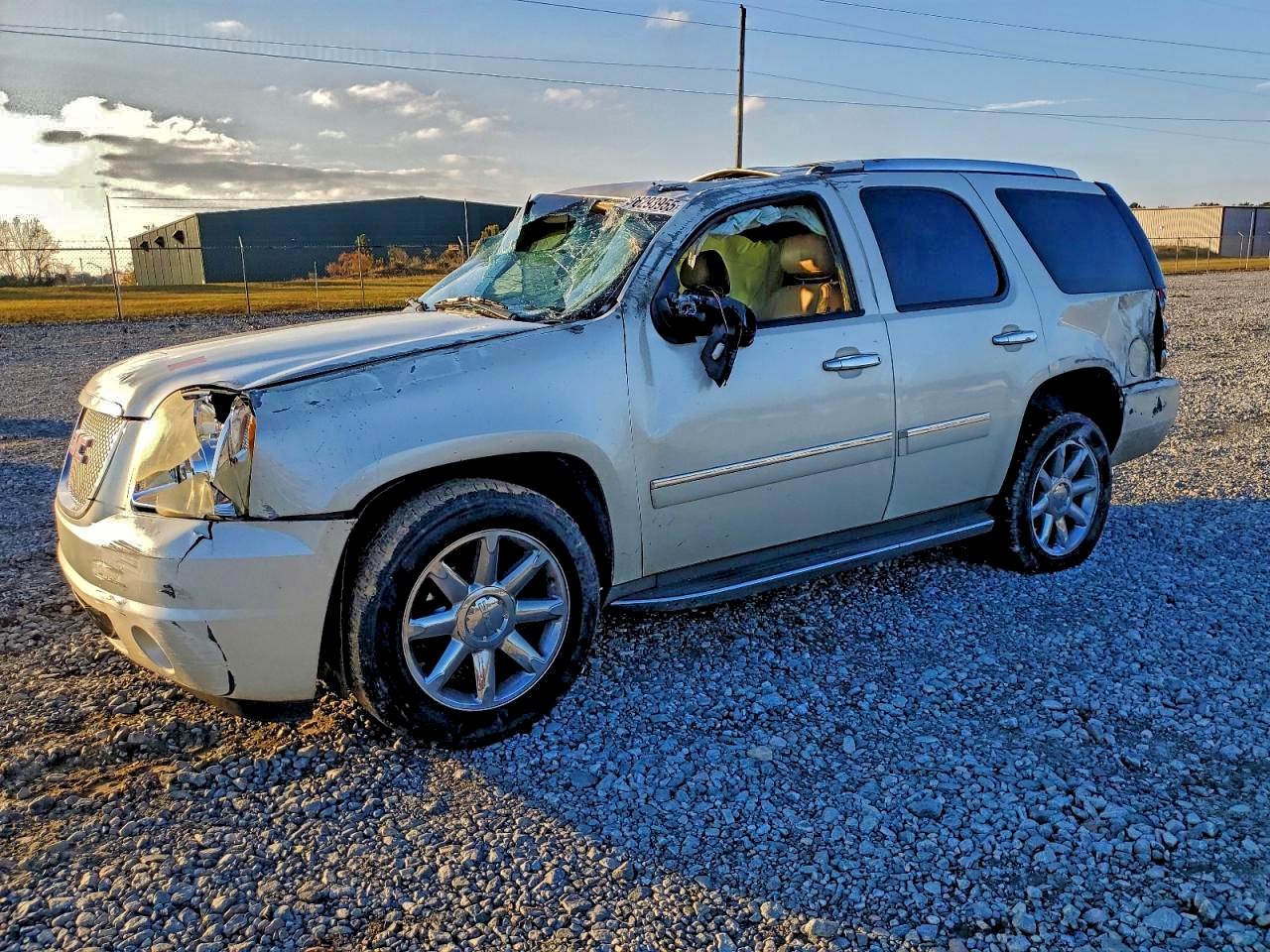 2011 GMC Yukon Denali, VIN 1GKS1EEF0BR174430 — All over