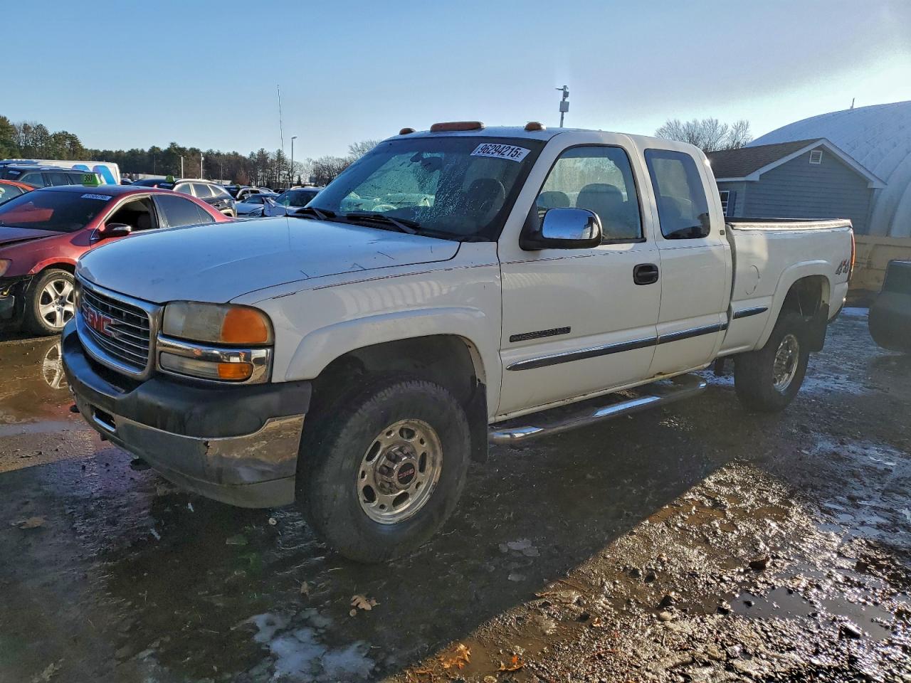 2002 GMC Sierra 2500HD SLE, VIN 1GTHK29U32E200083 — Minor dents and scratches
