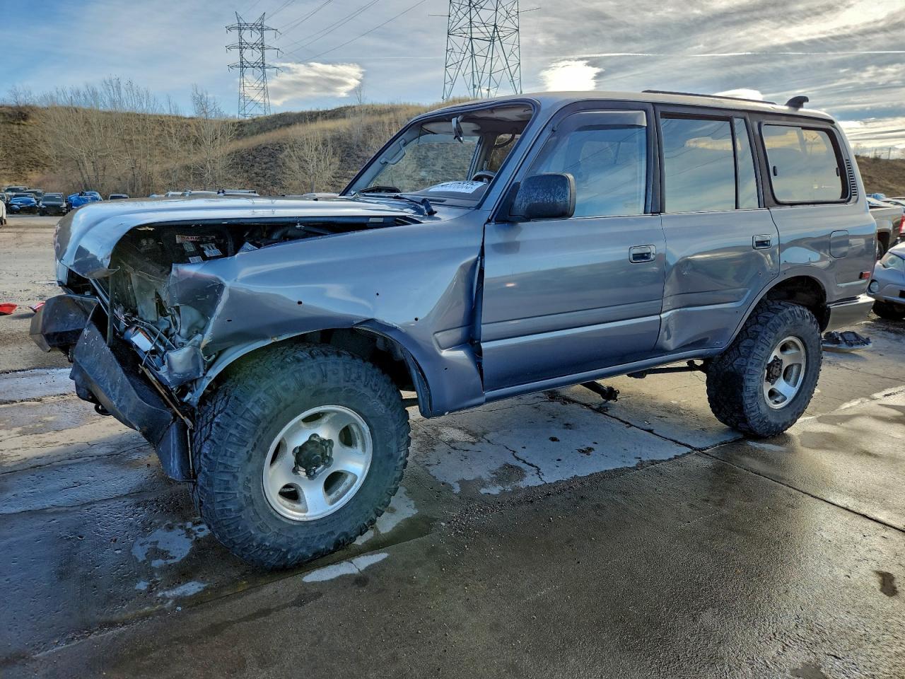 1995 Toyota Land Cruiser, VIN JT3DJ81W2S0111463 — Front end