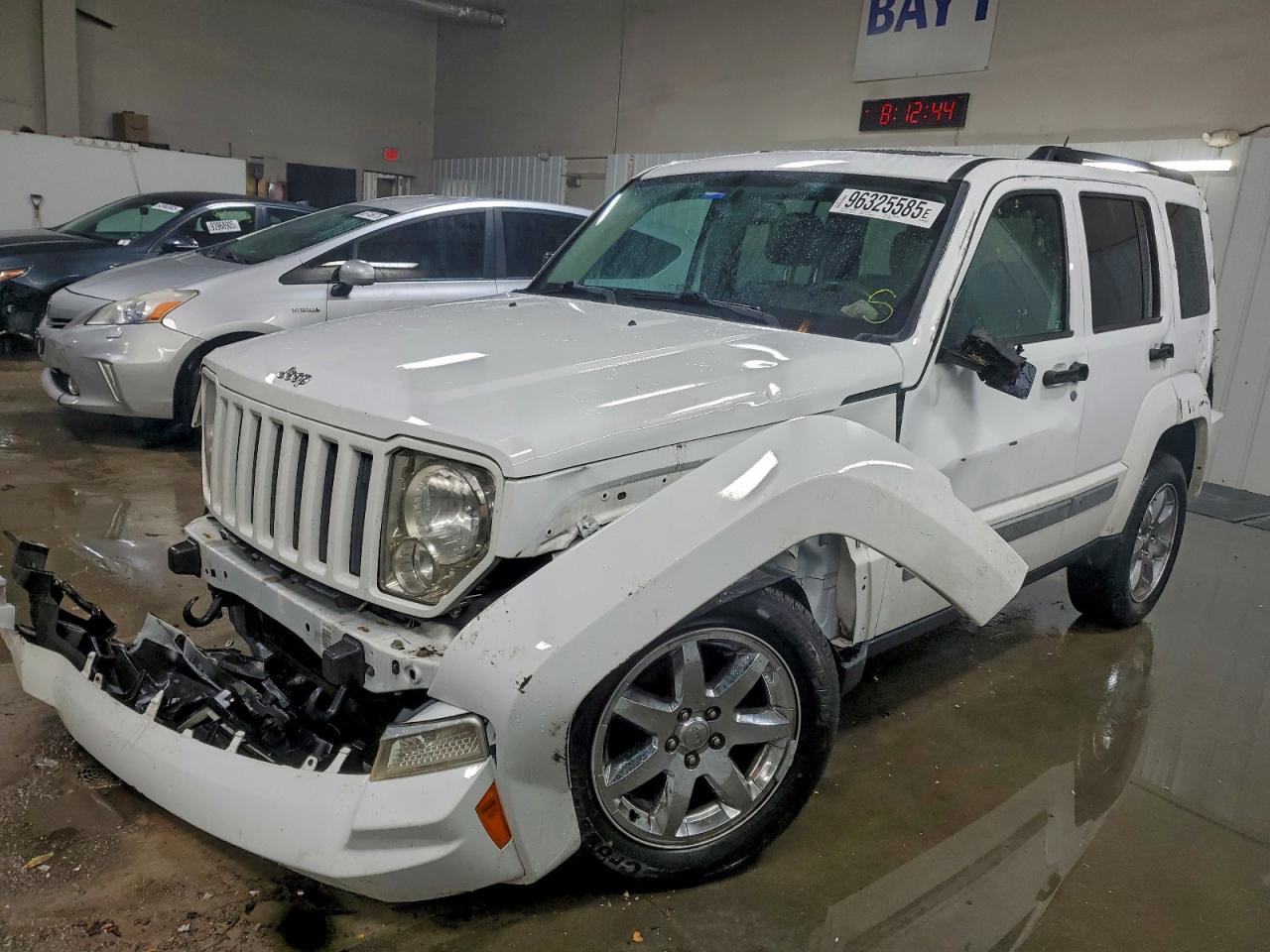 2012 Jeep Liberty Sport, VIN 1C4PJMAK1CW182294 — Перед