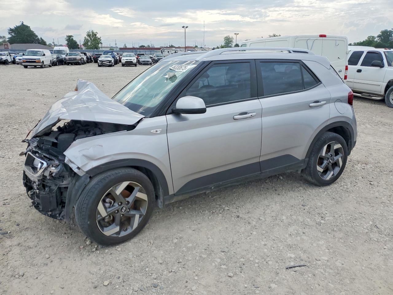 2024 Hyundai Venue SEL, VIN KMHRC8A32RU331766 — Front end