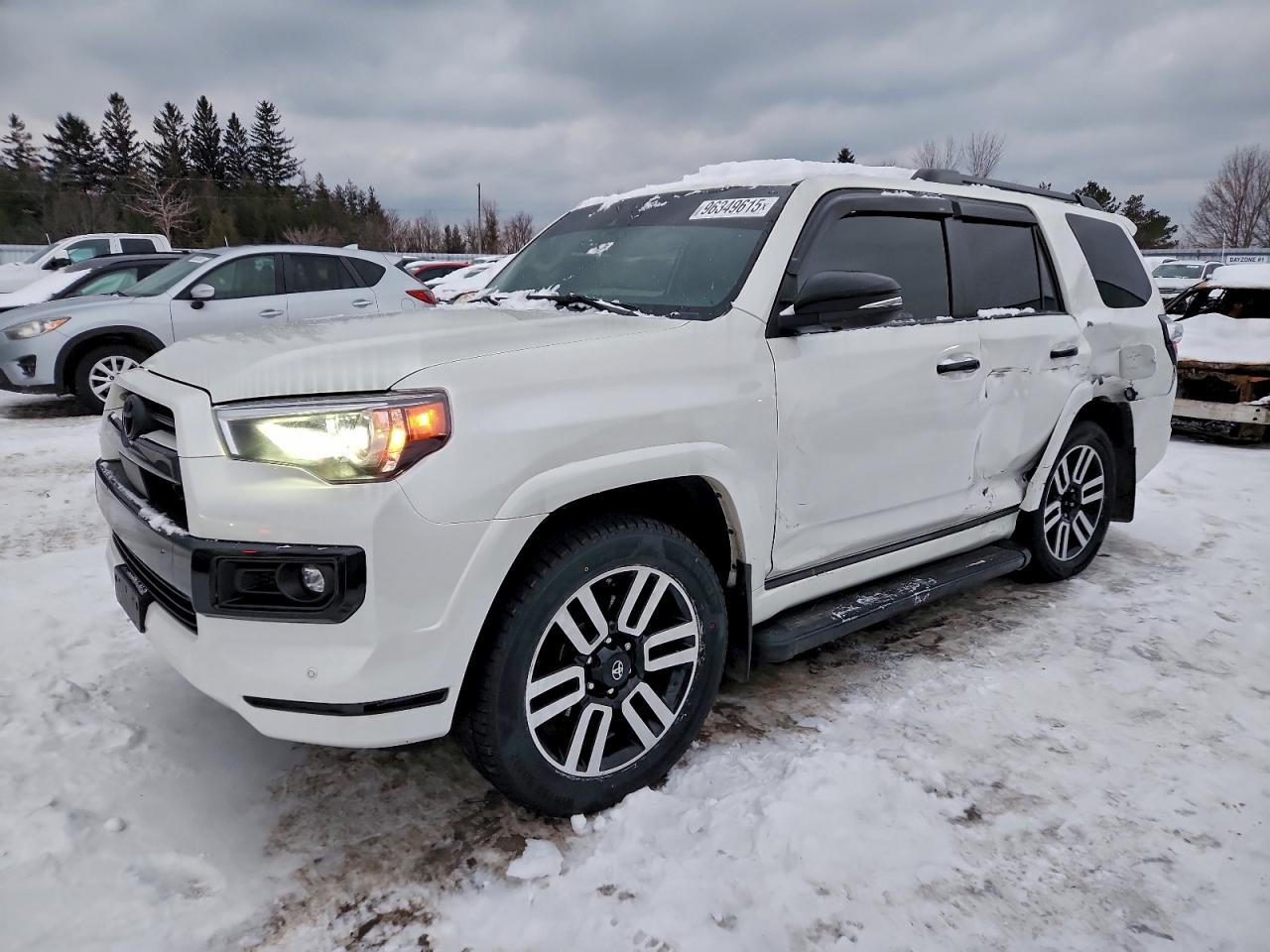 2021 Toyota 4Runner Limited, VIN JTEKU5JRXM5840301 — Side