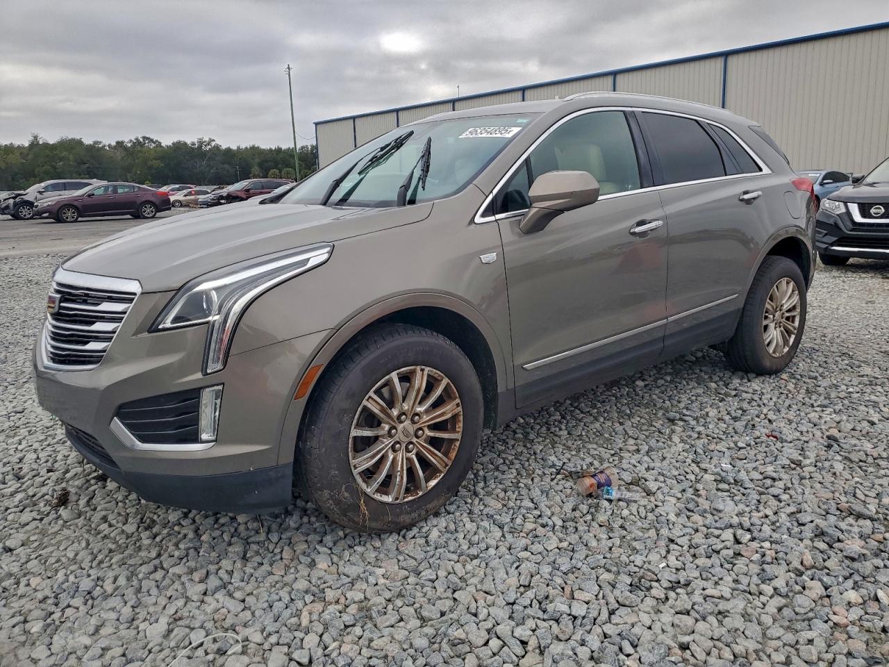 2017 Cadillac XT5 FWD, VIN 1GYKNARS2HZ240947 — Фото с аукциона