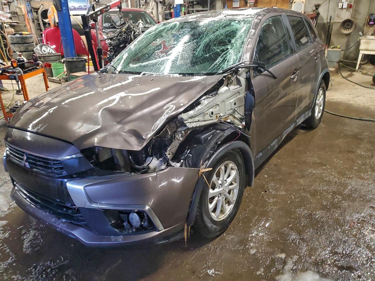 2017 Mitsubishi Outlander Sport SE, VIN JA4AJ3AU5HZ608103 — Front end