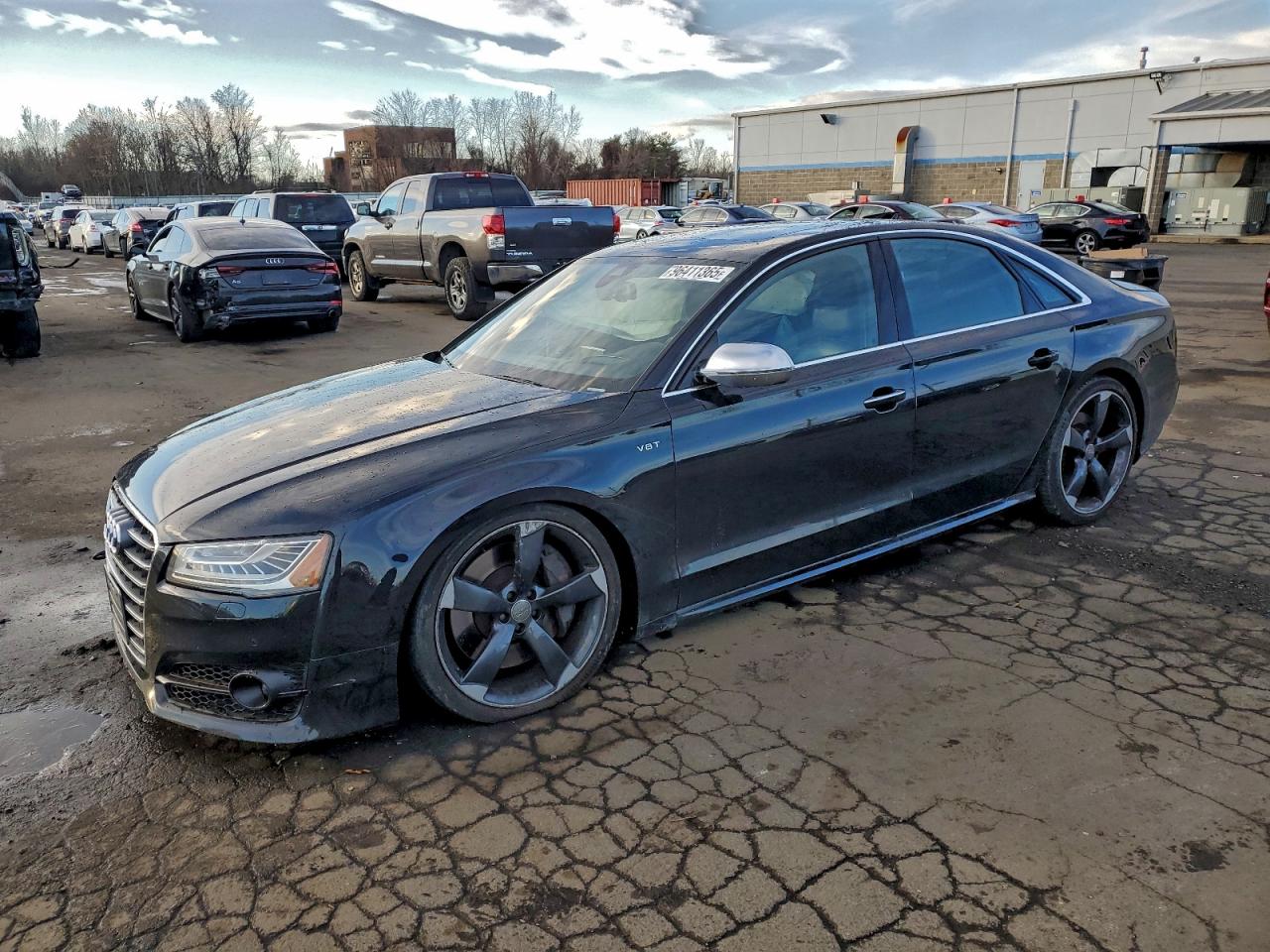 2015 Audi S8, VIN WAUK2AFD4FN005455 — Side
