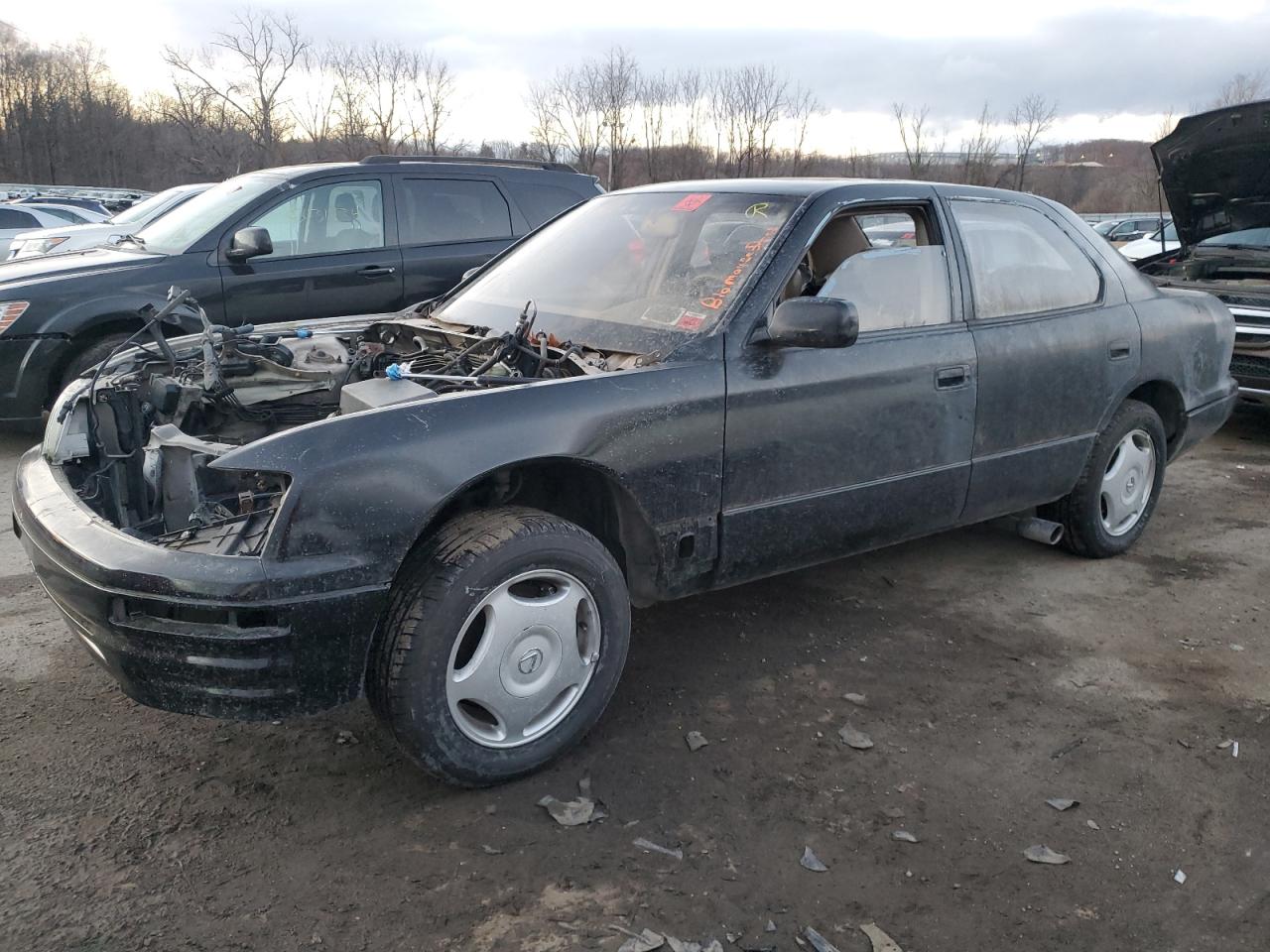 1997 Lexus LS 400, VIN JT8BH28F5V0094601 — Stripped