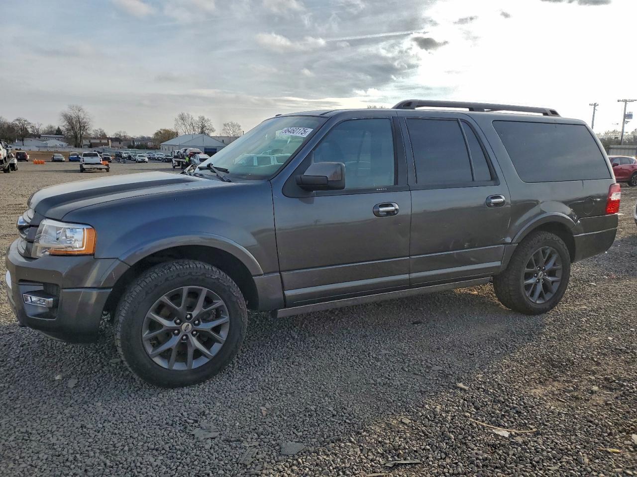 2017 Ford Expedition Max Limited, VIN 1FMJK2AT2HEA80320 — Side