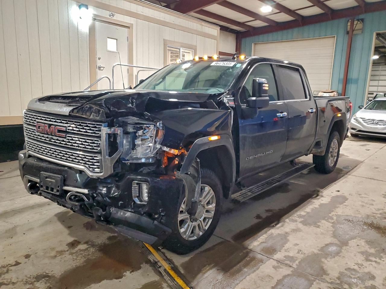 2023 GMC Sierra 2500HD Denali, VIN 1GT49REY5PF237472 — Front end