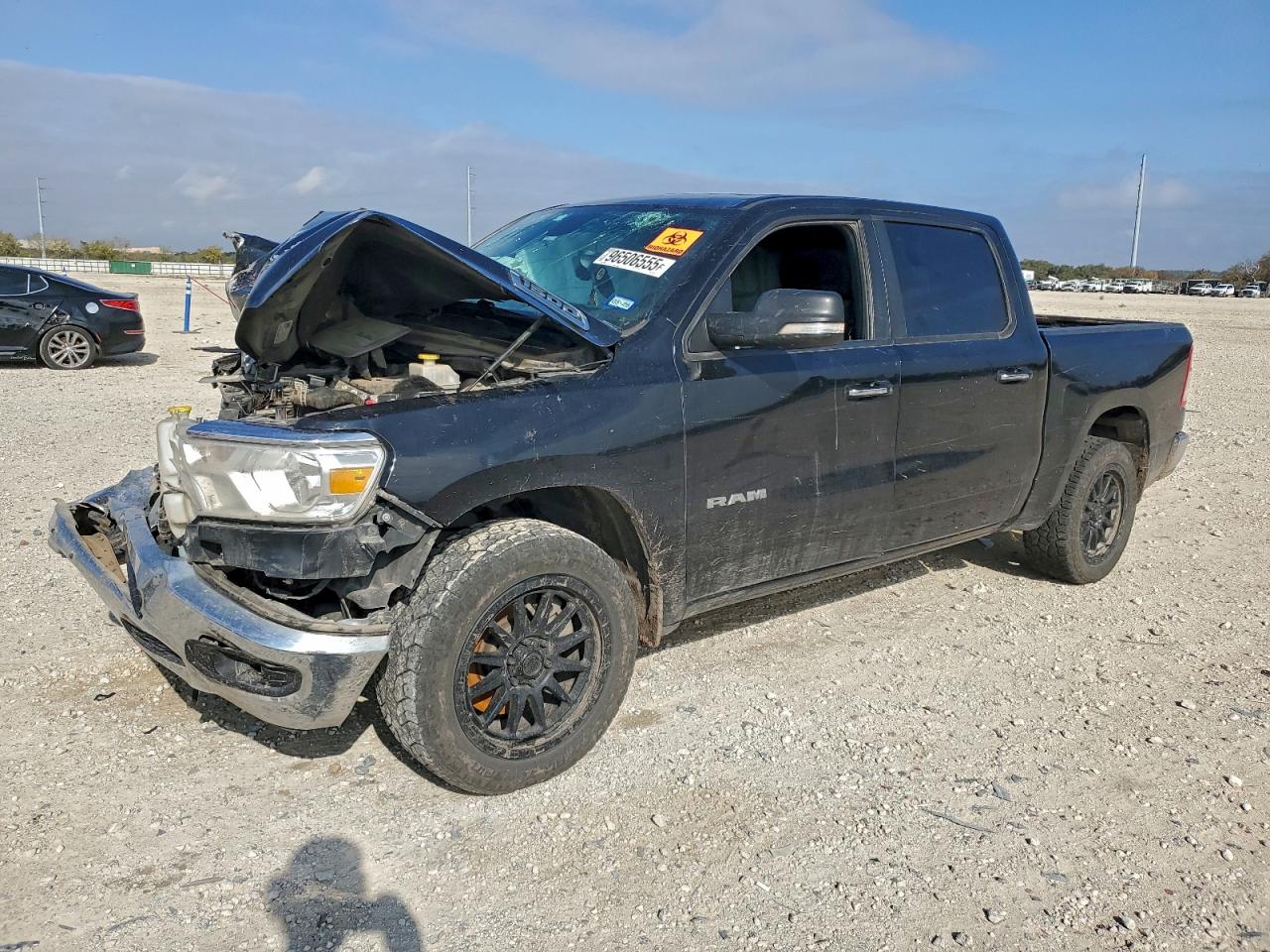 2020 Ram 1500 Big Horn, VIN 1C6RREFG6LN306536 — Front end