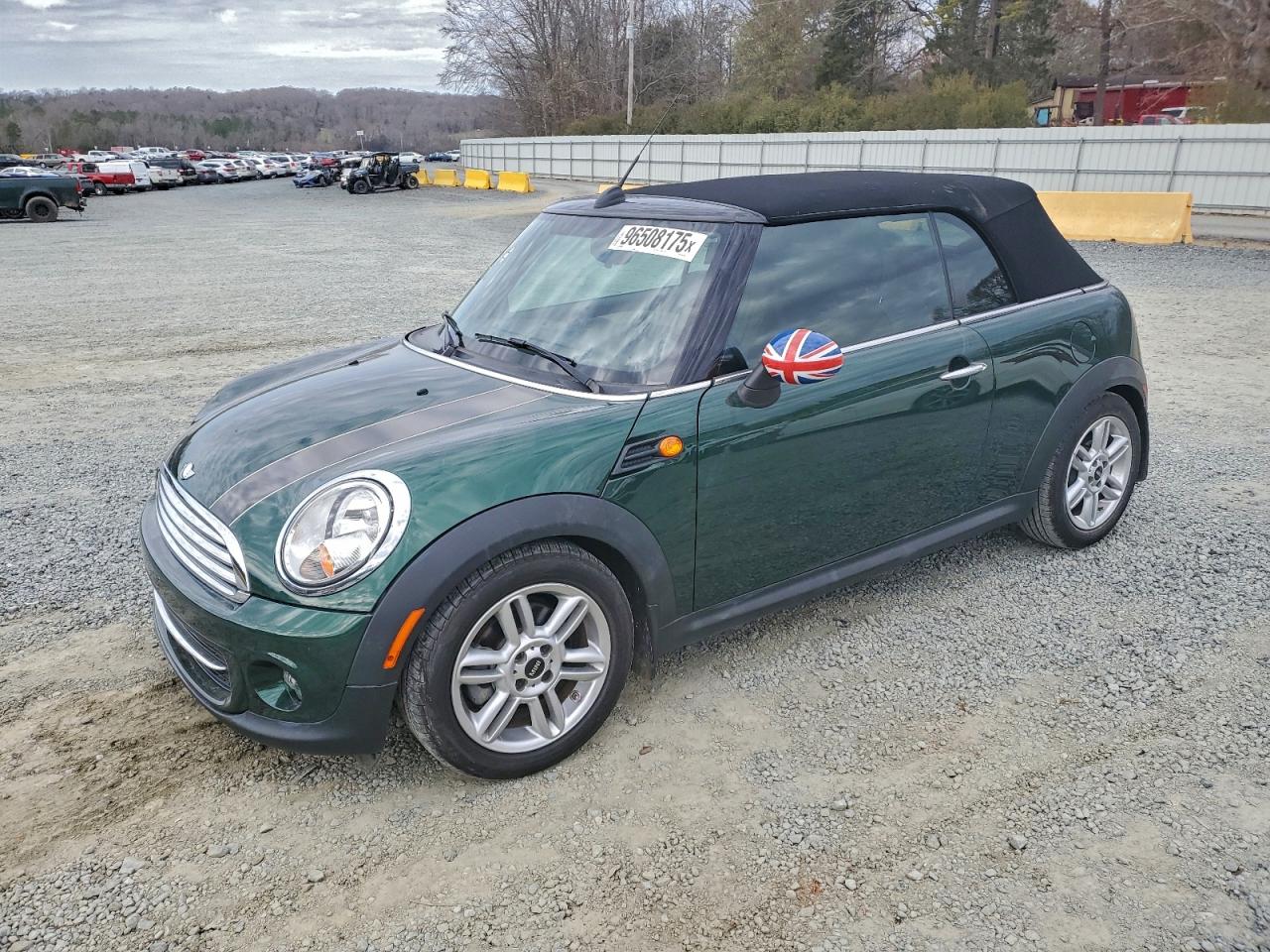 2014 MINI Convertible, VIN WMWZN3C52ET861328 — Перед
