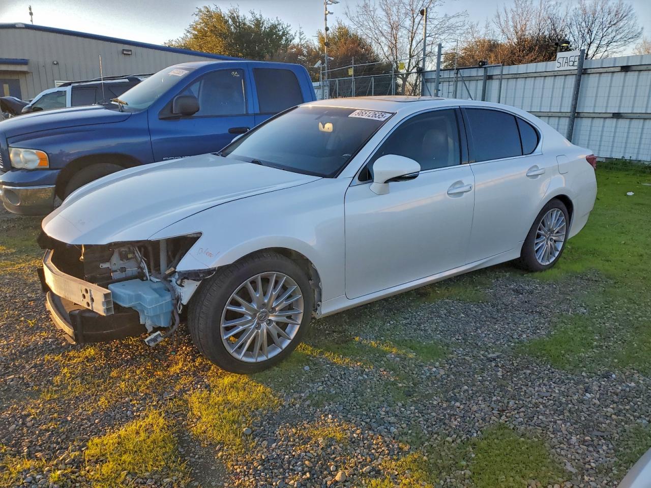 2013 Lexus GS 350, VIN JTHBE1BL5D5019187 — Prior damage history
