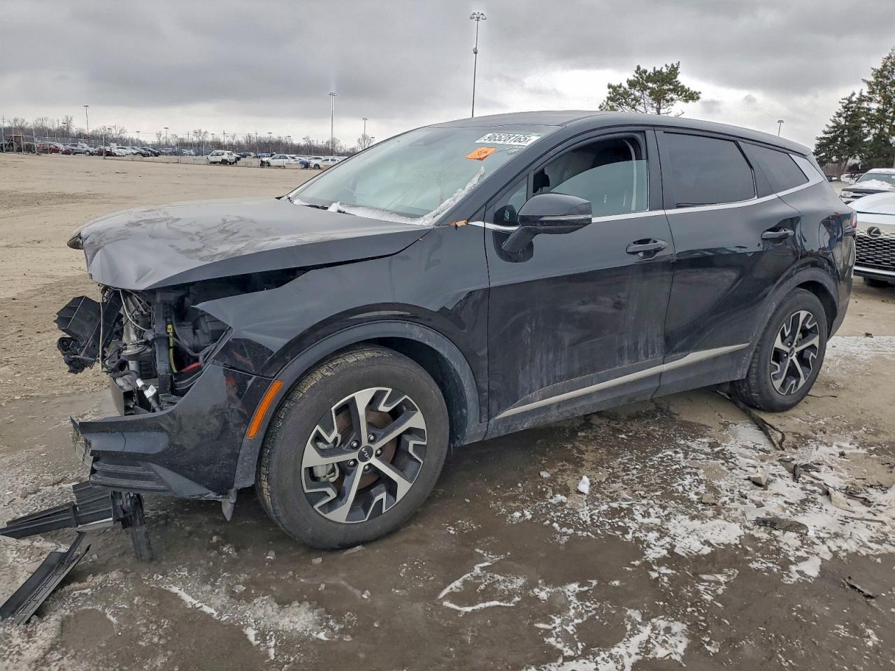 2025 Kia Sportage EX, VIN 5XYK33DF3SG254685 — Front end