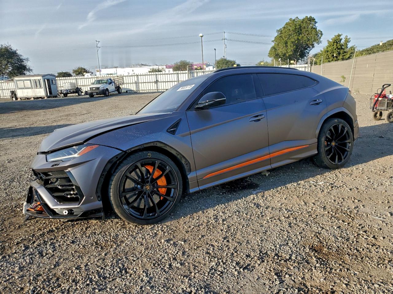 2020 Lamborghini Urus, VIN ZPBUA1ZL1LLA07262 — Front end