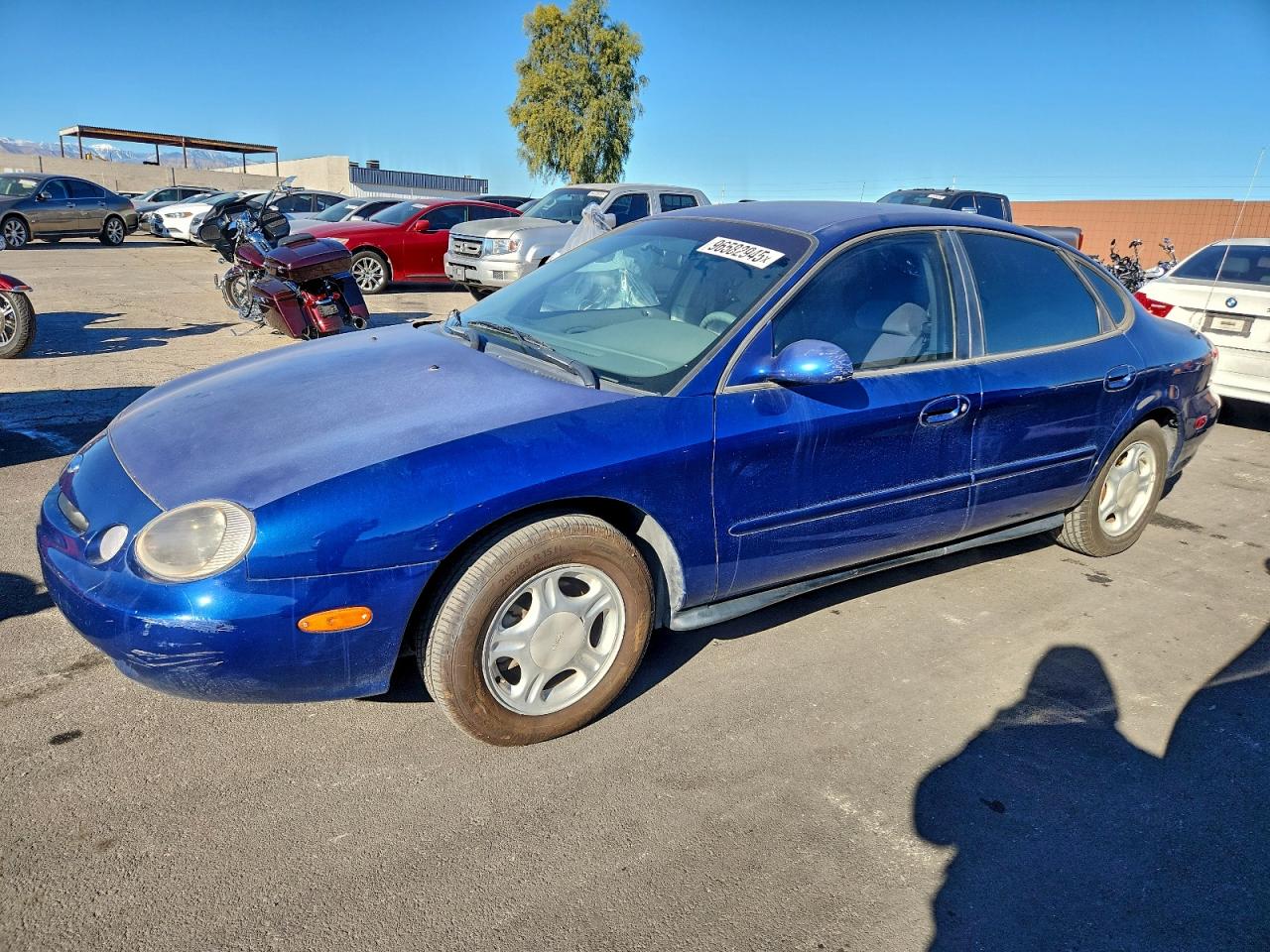1997 Ford Taurus GL, VIN 1FALP52UXVG115196 — Minor dents and scratches