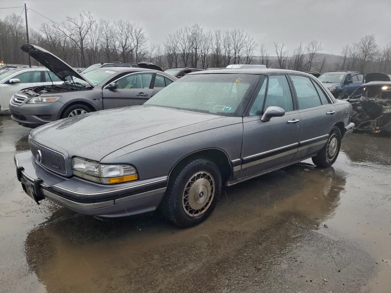 1992 Buick LeSabre Ltd, VIN 1G4HR53L8NH462810 — Зад