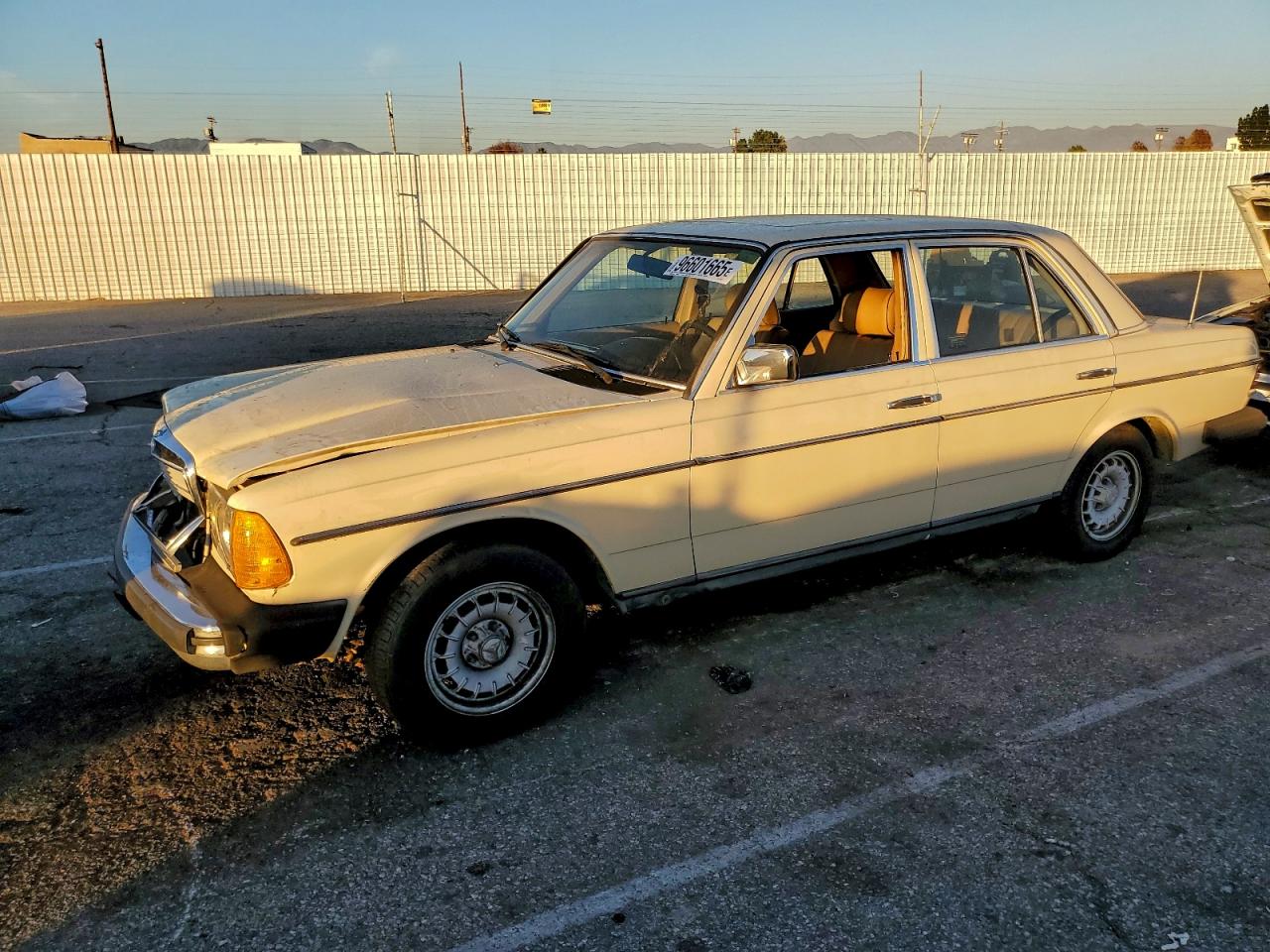 1983 Mercedes-Benz 300 D, VIN WDBAB33A7DB025975 — Front end