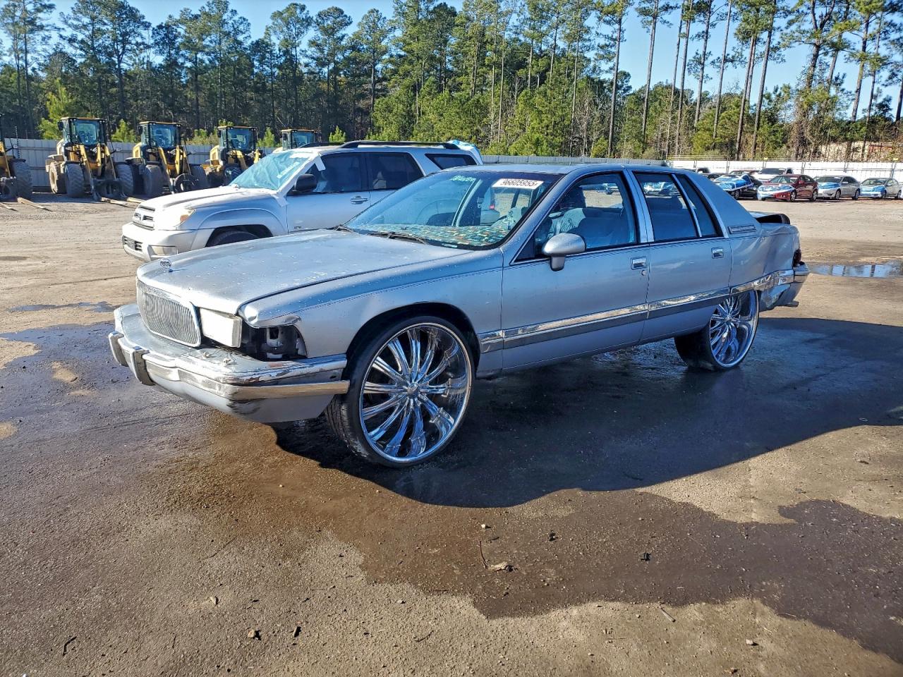 1994 Buick Roadmaster, VIN 1G4BN52P8RR437962 — Rear end