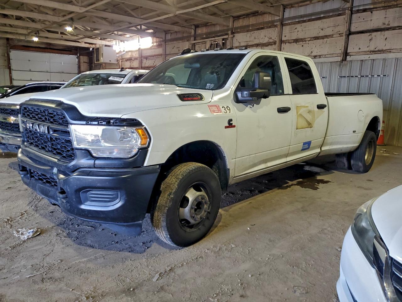 2023 Ram 3500 Tradesman, VIN 3C63RRGL6PG501298 — Перед