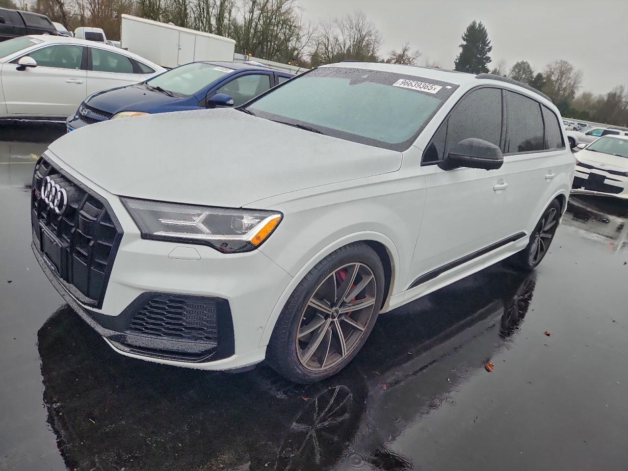 2022 Audi SQ7 Prestige, VIN WA1VWBF71ND016254 — Зад