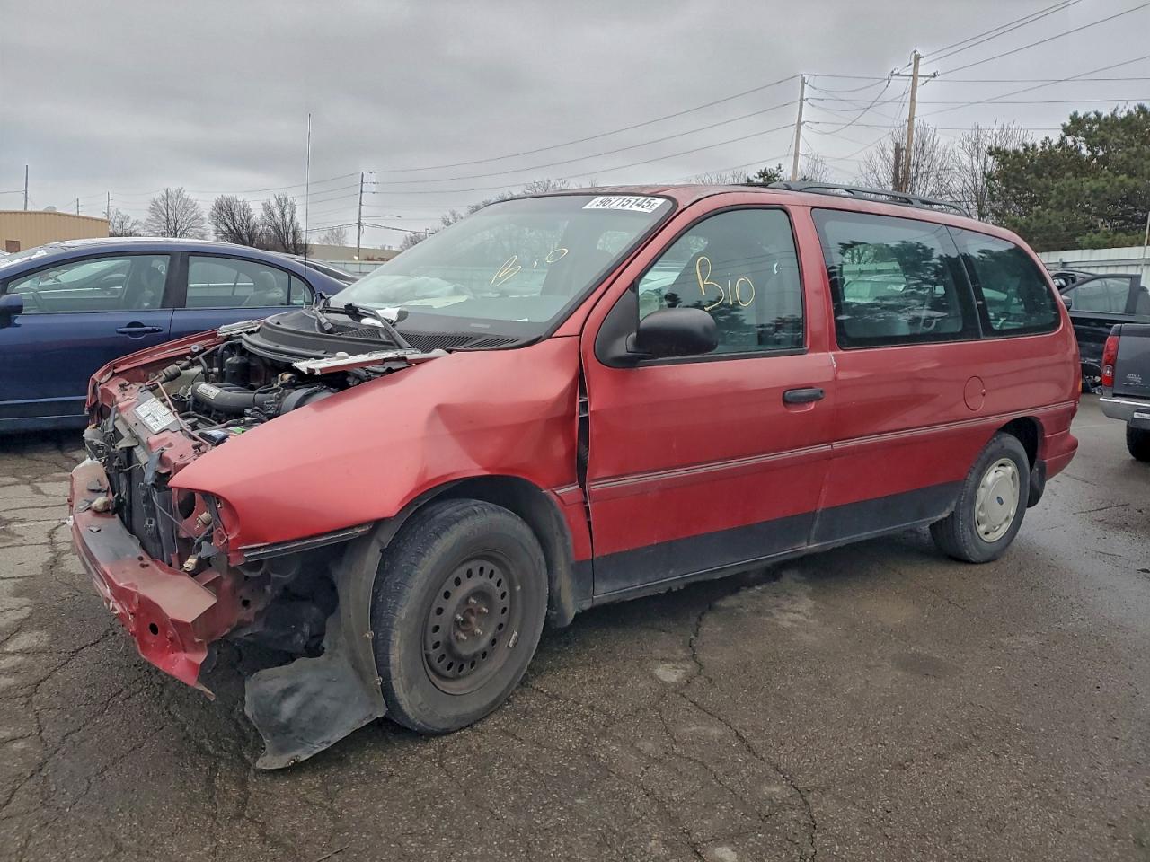 1996 Ford Windstar GL, VIN 2FMDA5149TBA22431 — Front end