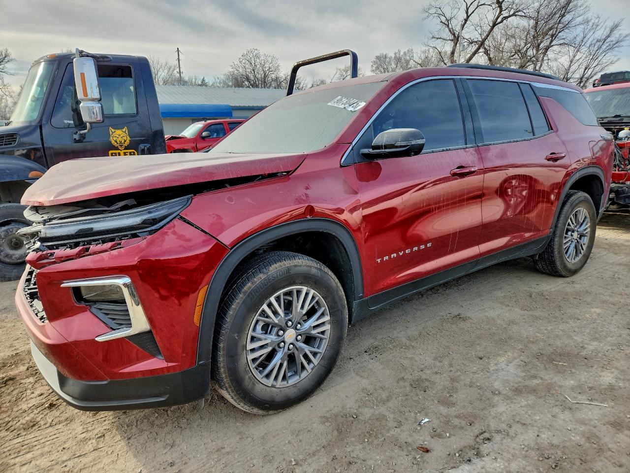 2025 Chevrolet Traverse FWD LT, VIN 1GNERGRS0SJ184191 — Перед