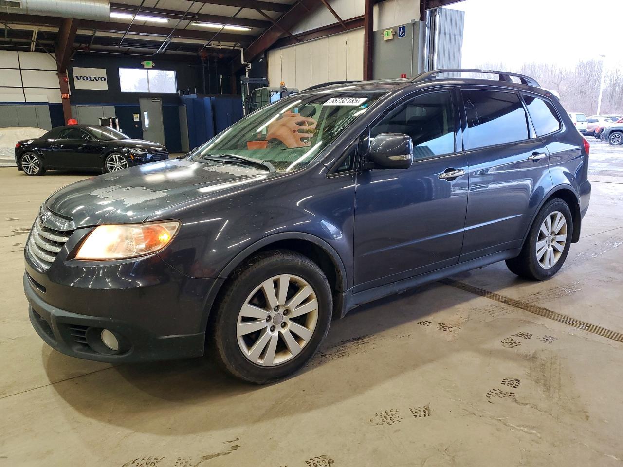 2011 Subaru Tribeca Limited, VIN 4S4WX9HD9B4403354 — Мелкие вмятины и царапины
