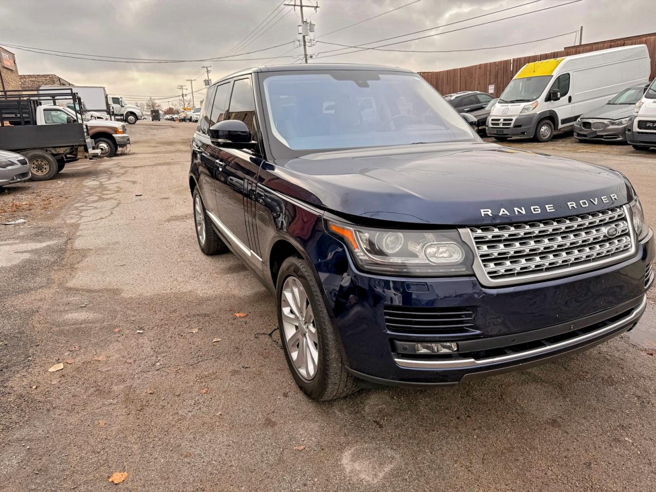 2016 Land Rover Range Rover HSE, VIN SALGS2VF5GA263311 — Мелкие вмятины и царапины