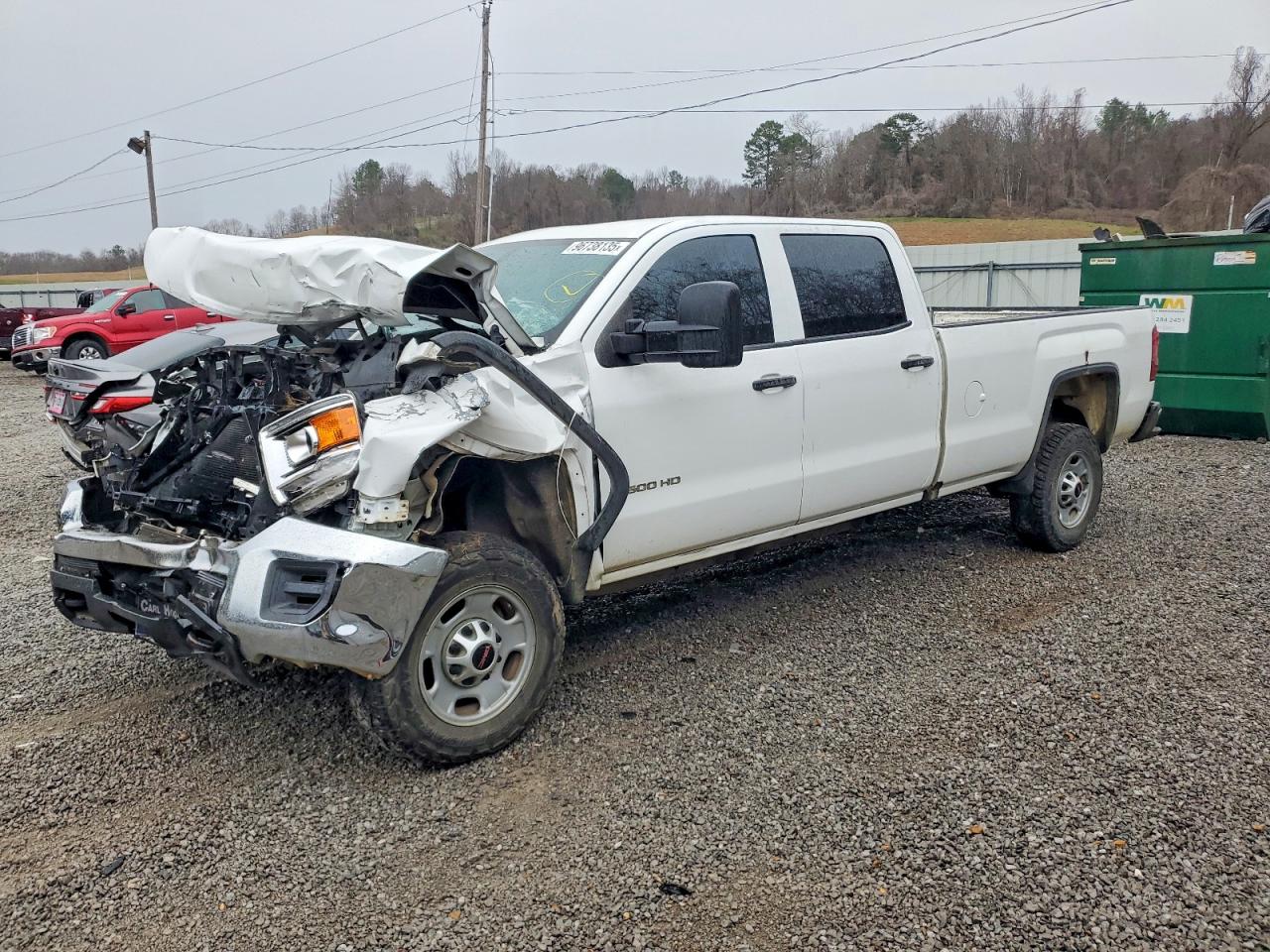 2019 GMC Sierra 2500HD, VIN 1GT11NEGXKF218094 — Front end