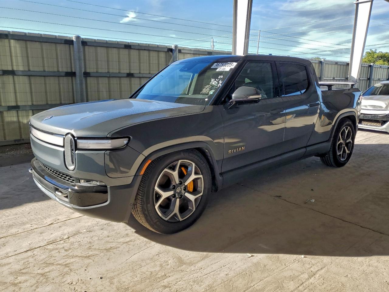 2023 Rivian R1T Adventure, VIN 7FCTGAAA5PN023092 — Auction photo 1 of 4