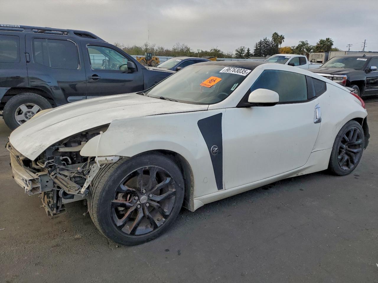 2013 Nissan 370Z, VIN JN1AZ4EH8DM880575 — Front end