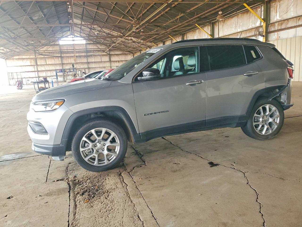 2023 Jeep Compass Latitude Lux, VIN 3C4NJDFN3PT503659 — Rear end