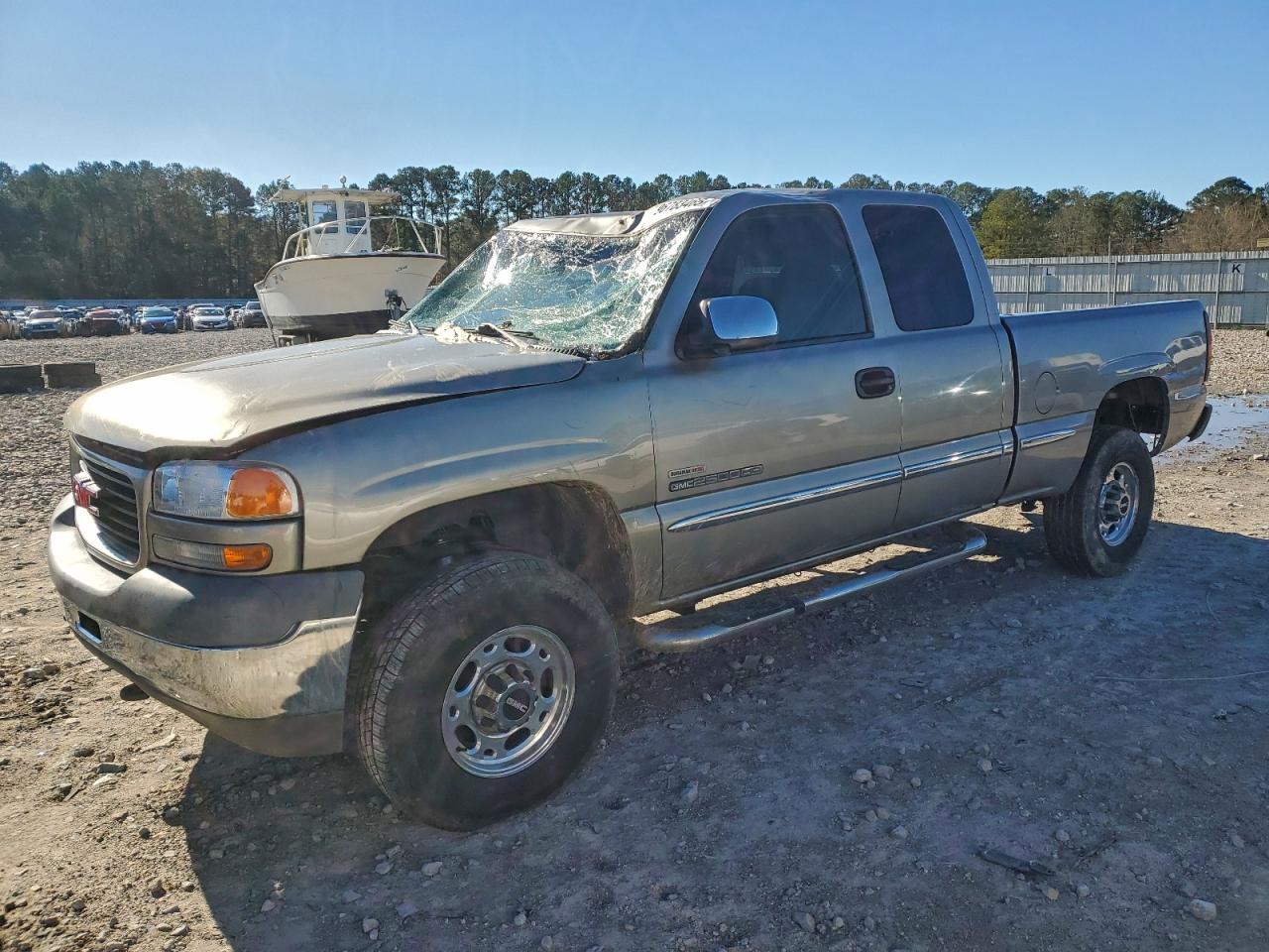 2002 GMC Sierra 2500HD SLE, VIN 1GTHC29122E168276 — Roof