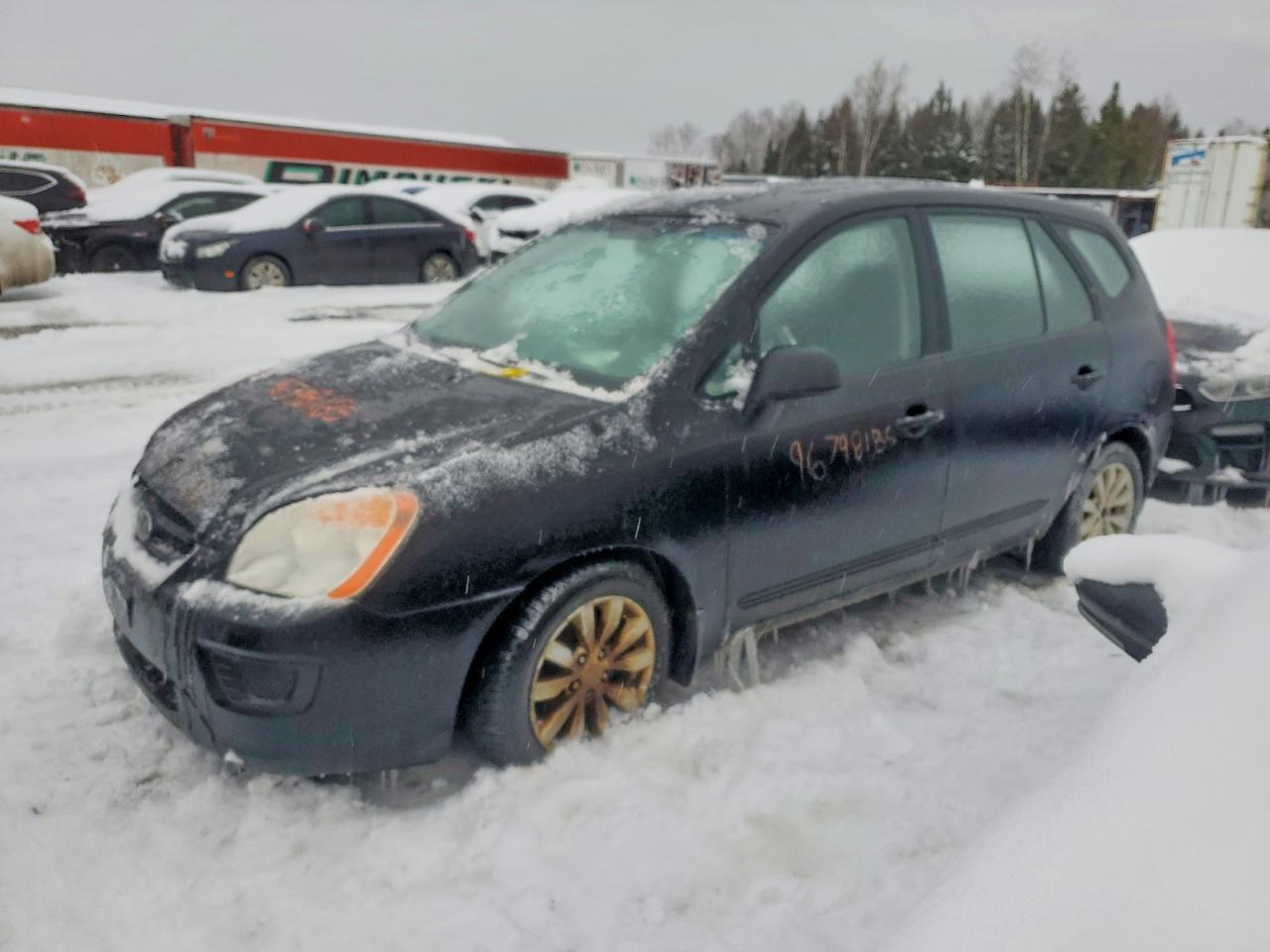2010 Kia Rondo LX, VIN KNAHG8A82A7322811 — Front end